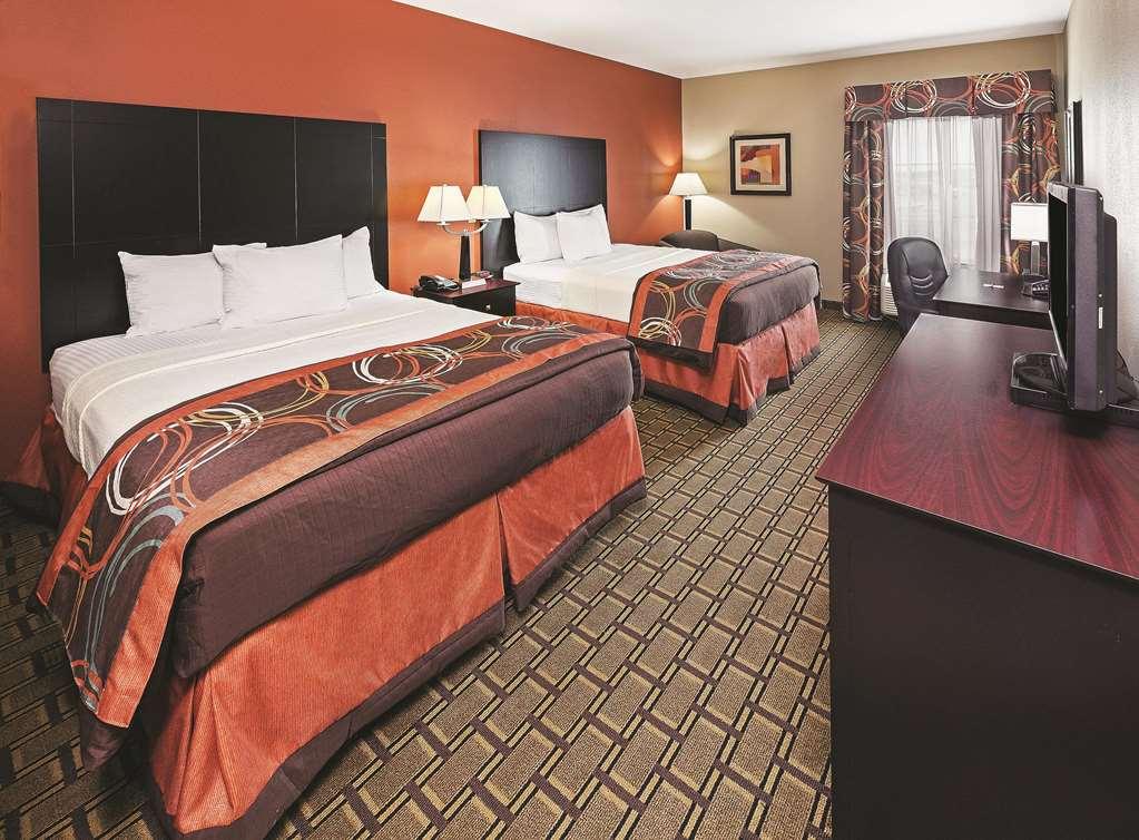 La Quinta By Wyndham ماكاليستر الغرفة الصورة